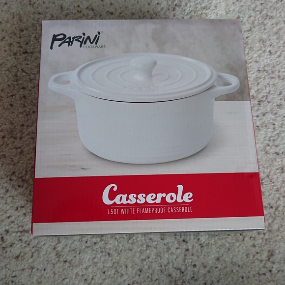 PARINI 1.5 QT White FLAMEPROOF CASSEROLE DISH WITH LID BLACK INTERIOR - Picture 2 of 4
